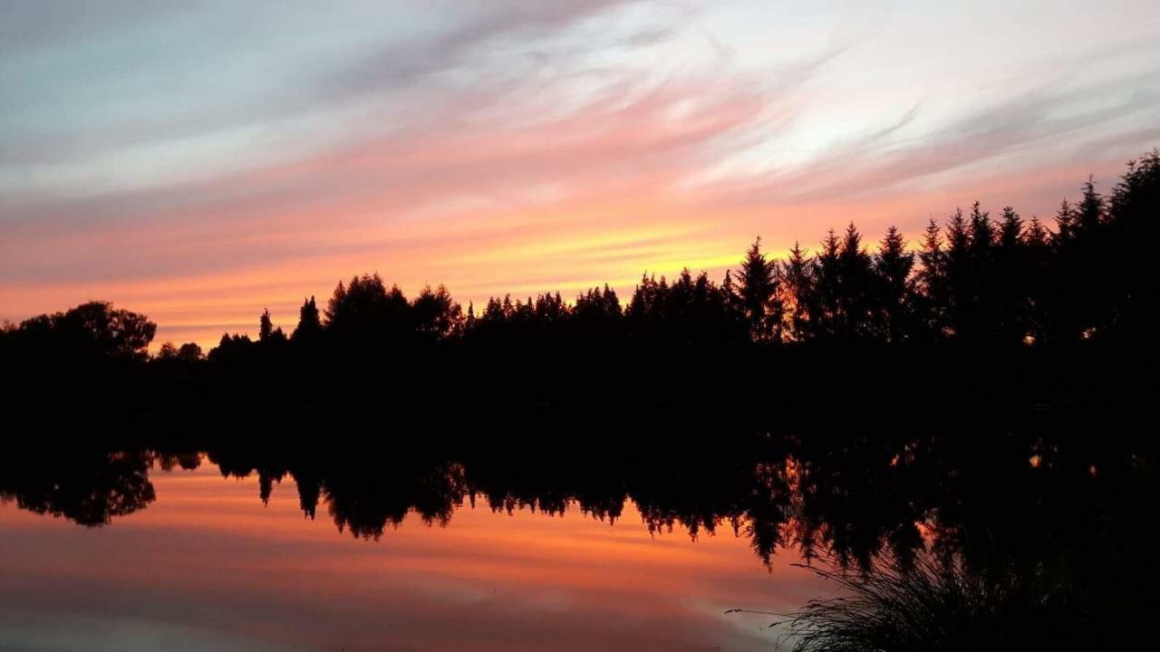 Spruce Lake Sauviat-sur-Vige Экстерьер фото