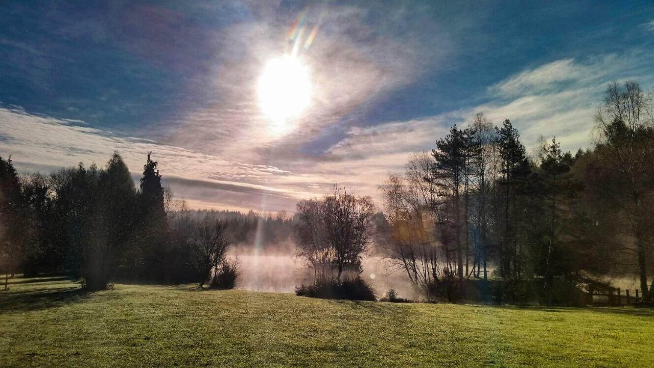 Spruce Lake Sauviat-sur-Vige Экстерьер фото